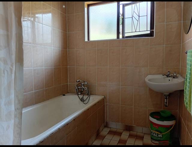 4 BEDROOM HOUSE FOR SALE IN BLUFF